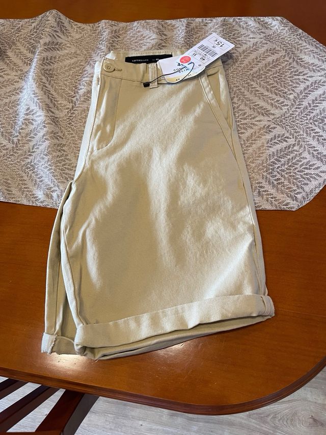 Pantalon bermuda de lefties talla 40