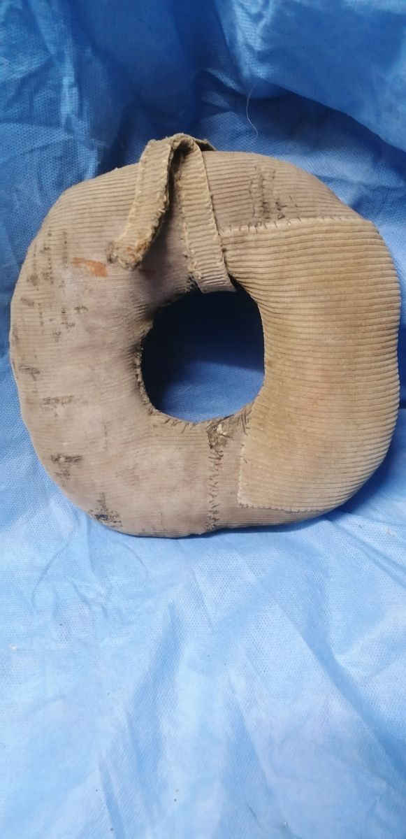 BROCCHE DA GINOCCHIA ANTICHE