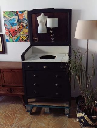 Mueble Antiguo de Baño Restaurado