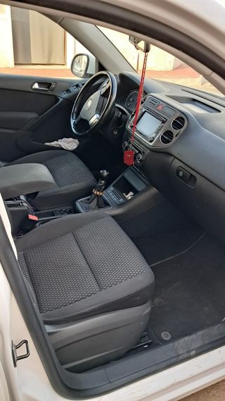 wolsvagen tiguan tiguan 2010