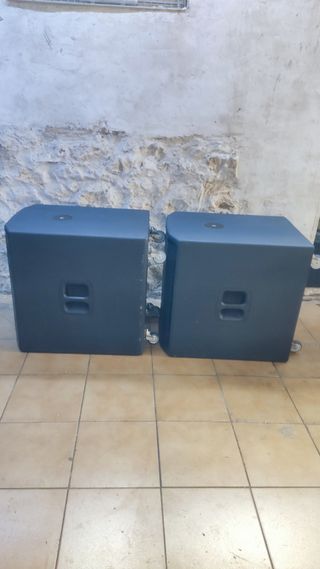 2 Subwoofer jbl 18" 3000w RMS