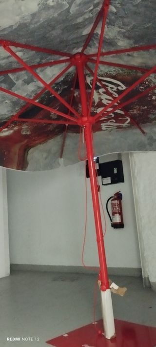Sombrilla  nueva de bar 