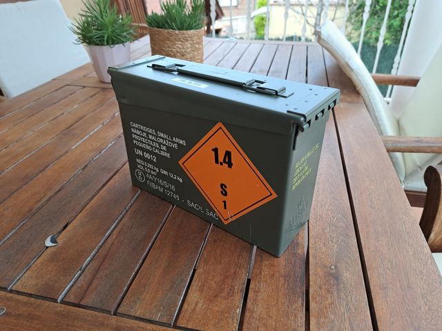 Cajón VACIO de munición militar