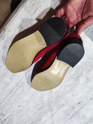 Zapatos de piel, talla 39.