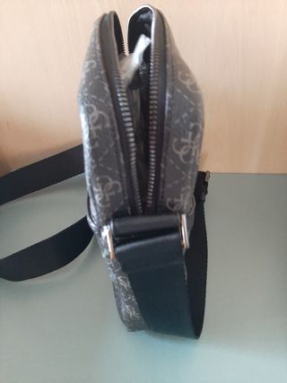 Bellissimo borsello uomo Guess