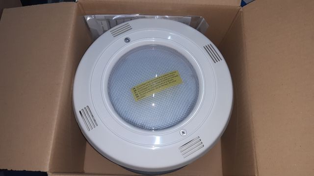 Proyector piscina led nicho 11 colores KRIPSOL