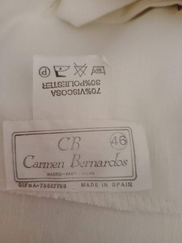 Traje ceremonia con Falda