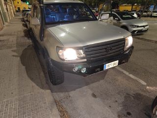 Toyota Land Cruiser 100 2001