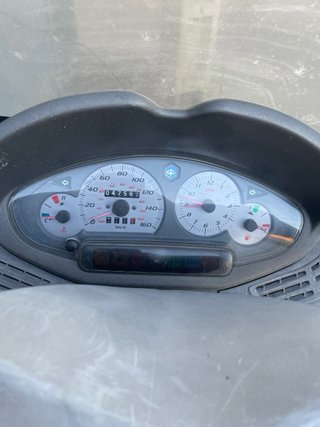 Piaggio x8 200