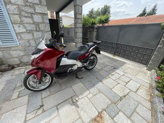 Moto Honda integra 700cc