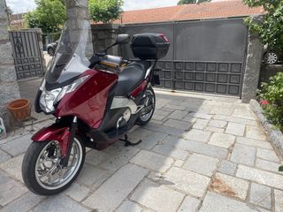 Moto Honda integra 700cc