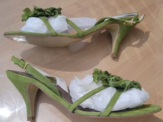 Sandalias de tacón de piel verdes impecables 