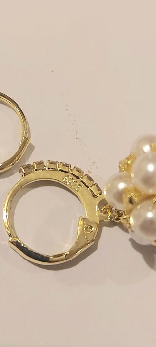 Pendientes redondos decorados con perla
