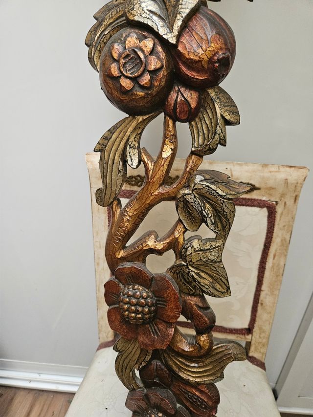 Talla madera de orla de flores