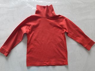 Dos polos cuello vuelto niño/a Talla 3-4.