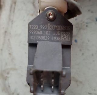 ELEVALUNAS DELANTERO DERECHO TOYOTA AVENSIS 2006