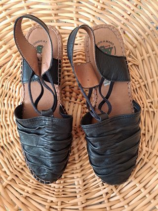 Alpargatas cuña de piel