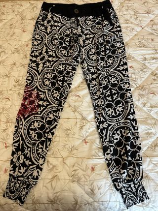 Pantalon Desigual negro y blanco
