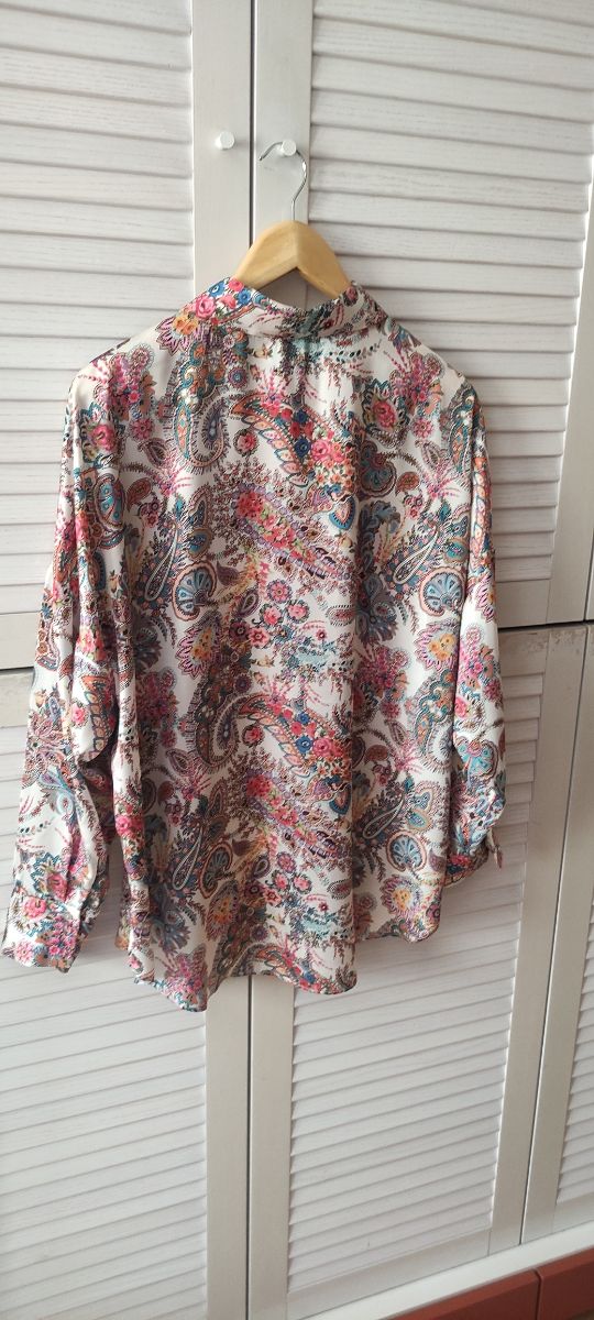 Camisa Zara oversize satinada