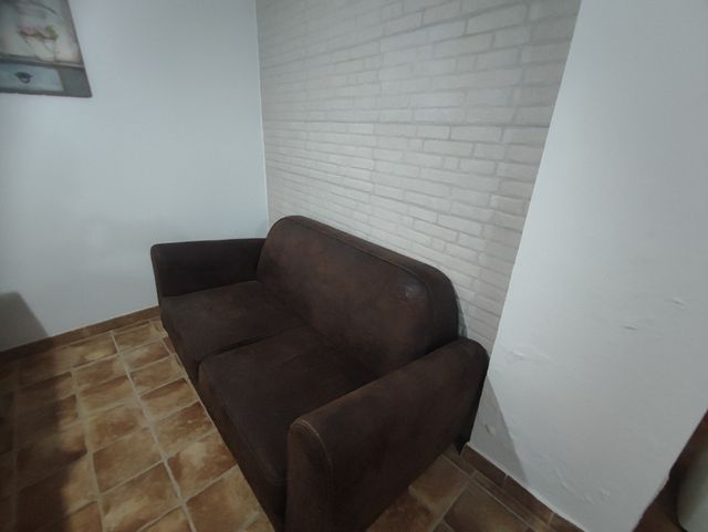 Sofa dos plazas marrón chocolate