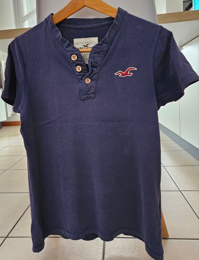 Polo blu Hollister