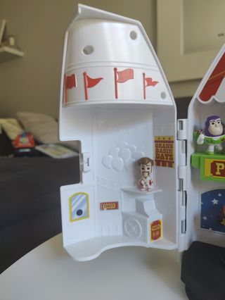 Nave espacial de Toy Story 4