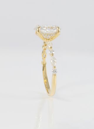 Anillo de compromiso halo oculto oro amarillo 14k