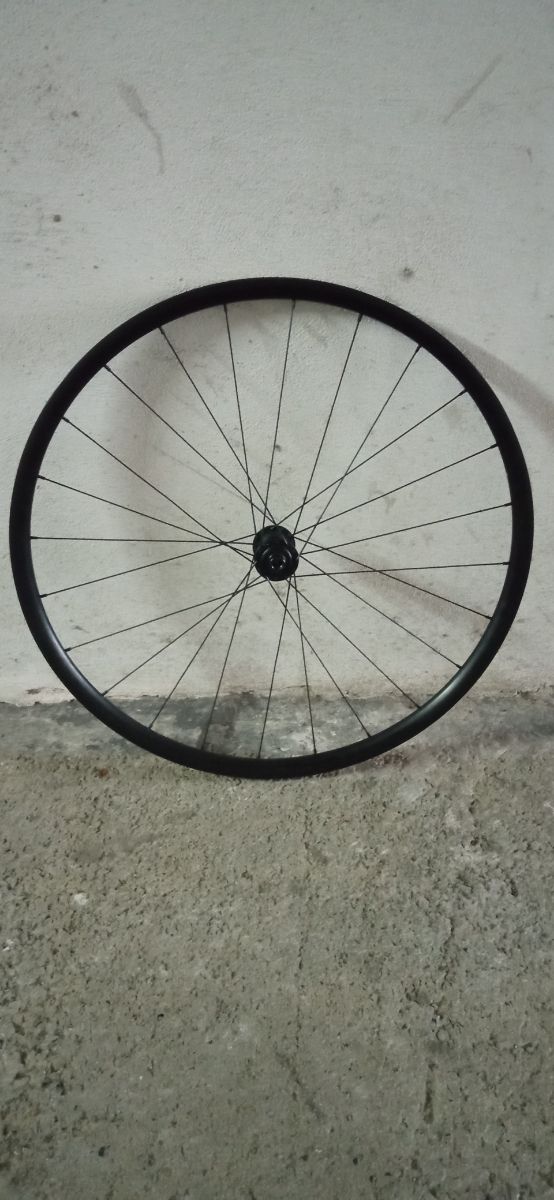 LLANTA/RUEDA BONTRAGER PARADIGMA