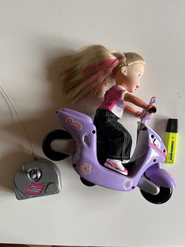 Nancy moto teledirigido