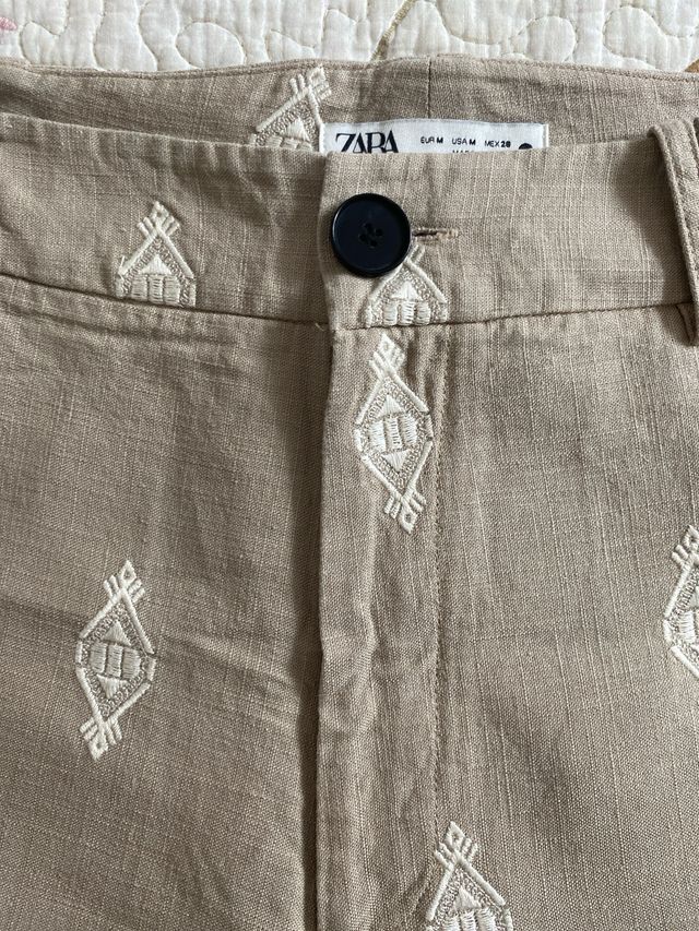 Pantalon bordado Zara talla M