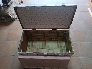 Baúl madera con ruedas