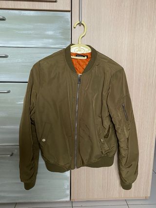 Bomber verde militar