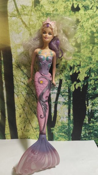 Barbie sirena morada