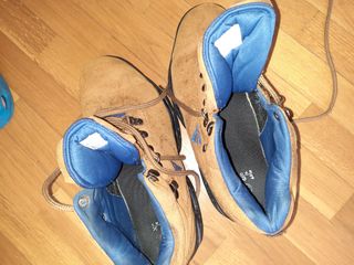 Botas montaña,trekking 39 NUEVAS SIN USAR