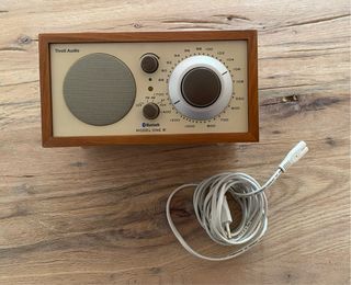Radio Tivoli Modelo One Bt Bluetooth madera