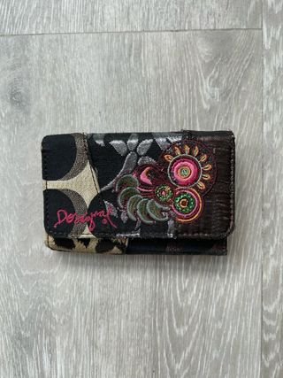 Monedero Desigual