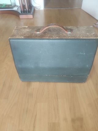 Maquina de coser antigua Necchi,modelo BF