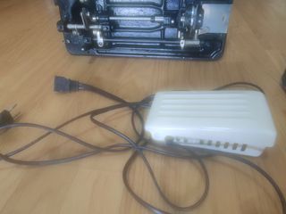 Maquina de coser antigua Necchi,modelo BF