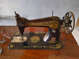 Máquina de coser antigua