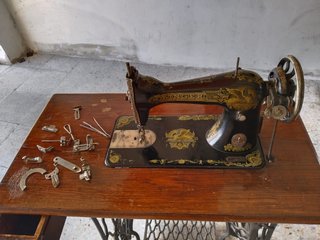 Máquina de coser antigua