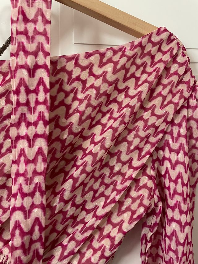 Vestido estampado rosa y blanco