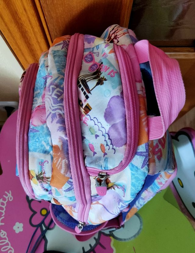 Mochila escolar totto