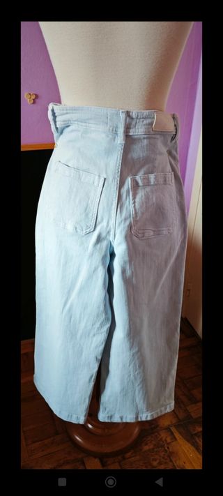 Pantalon ancho claro 10 euros S Mango