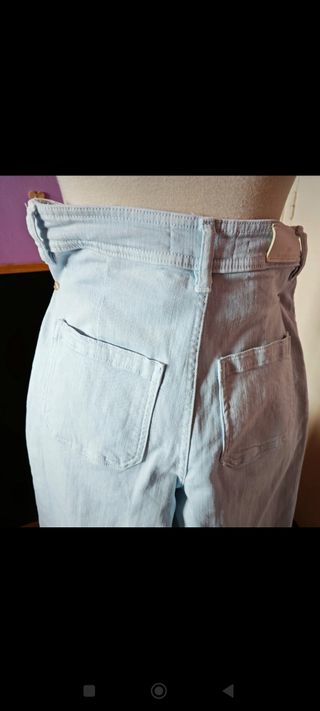 Pantalon ancho claro 10 euros S Mango