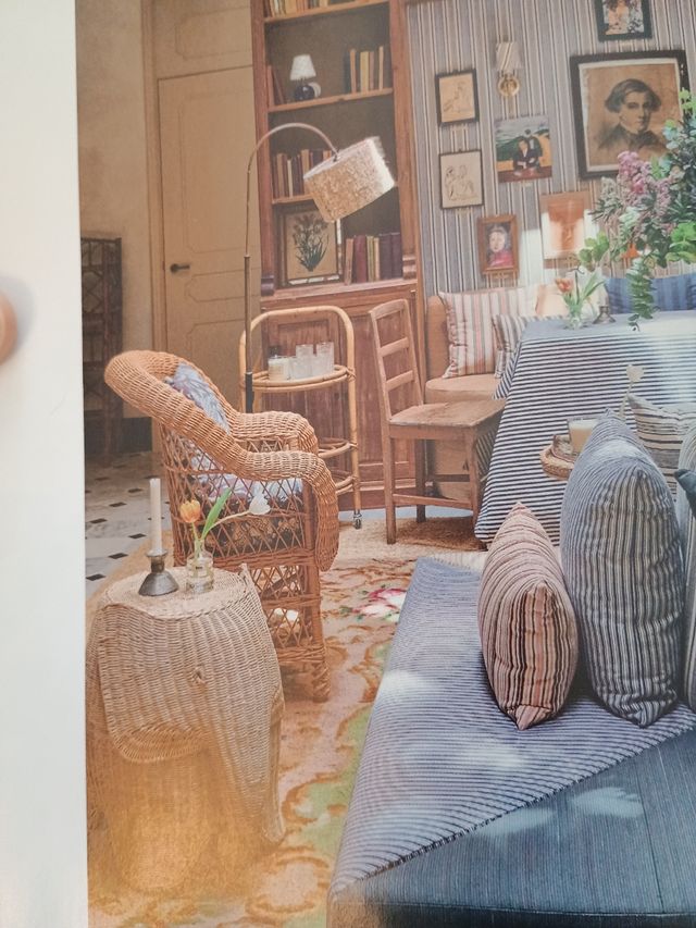 SIMPÁTICA CESTA PORTA JUGUETES, REVISTA,UNICORNIO.