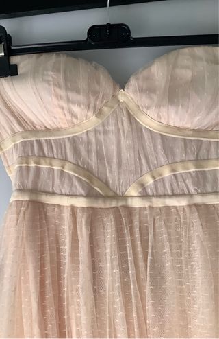 Abito lungo tulle rosa nude scenografico