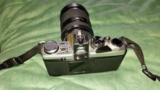 Olympus OM2N + objetivo 20-80 mm F3.5