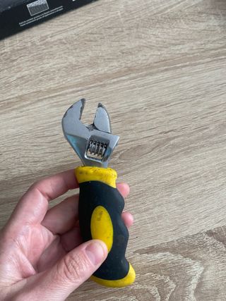 Llave ajustable