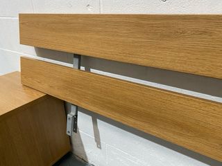 Cabecero de cama mas mesillas con riedas