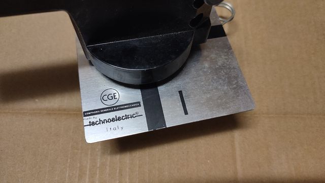 Interruttore sezionatore 3 poli CGE VC4P 160A